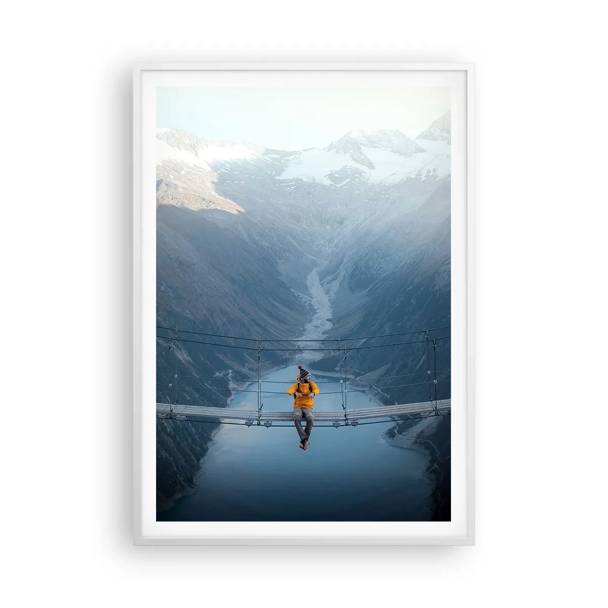 Plakat w białej ramie - Zachwycony w zawieszeniu - 70x100 cm