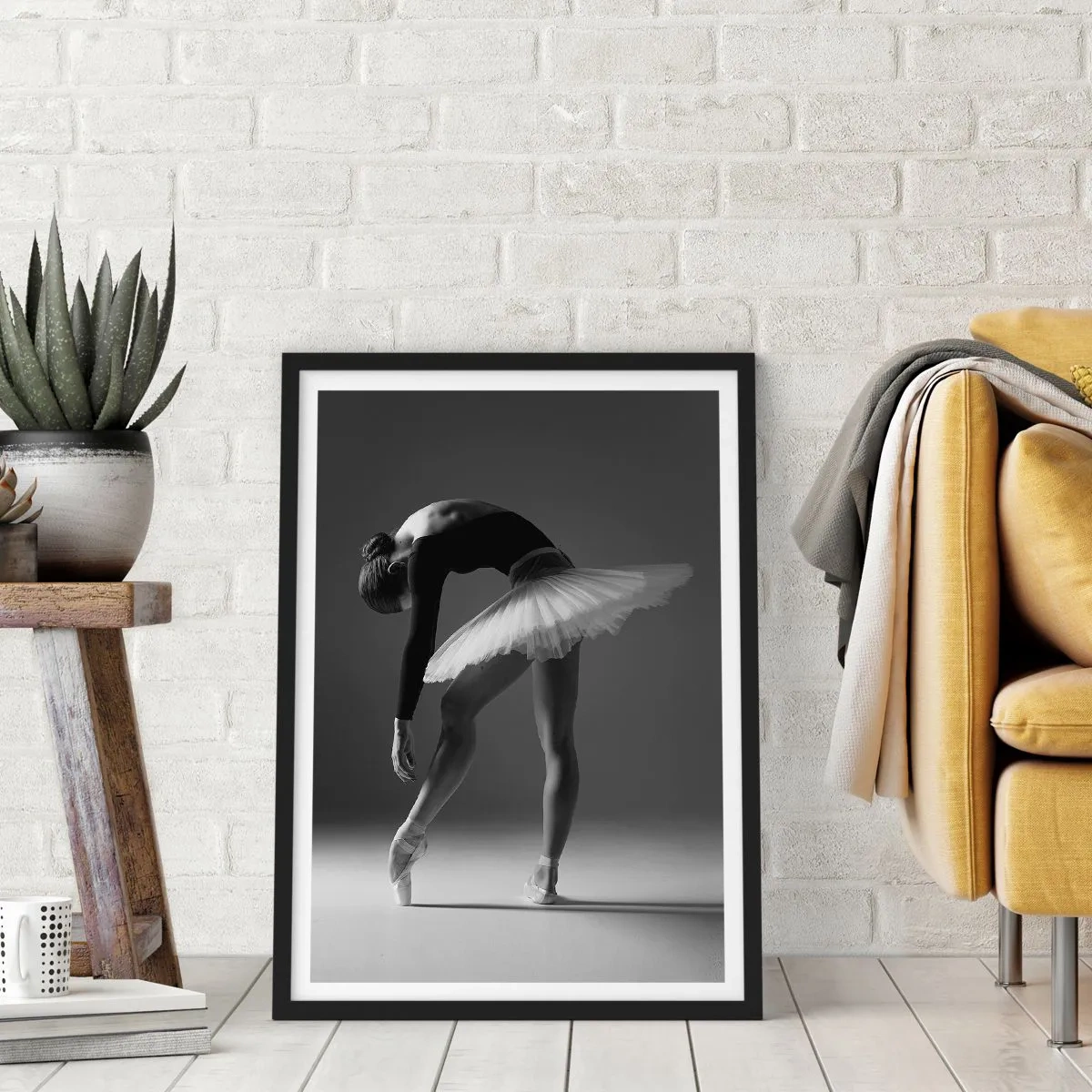 Plakat w czarnej ramie - Bella balerina - 40x50 cm