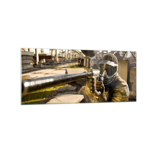 Obraz na szkle - Gracz paintballa w stroju kamuflażowym celujący z markera - 120x50cm - I ty możesz zostać bohaterem - Nowoczesna dekoracja ścienna do salonu i sypialni ARTTOR