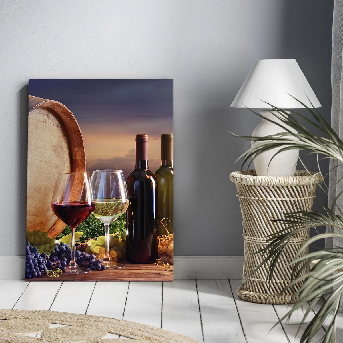 Obraz na płótnie - Wino, kieliszki i beczka w malowniczym krajobrazie - 70x100cm - Tu życie ma smak - Nowoczesna dekoracja ścienna do salonu i sypialni ARTTOR