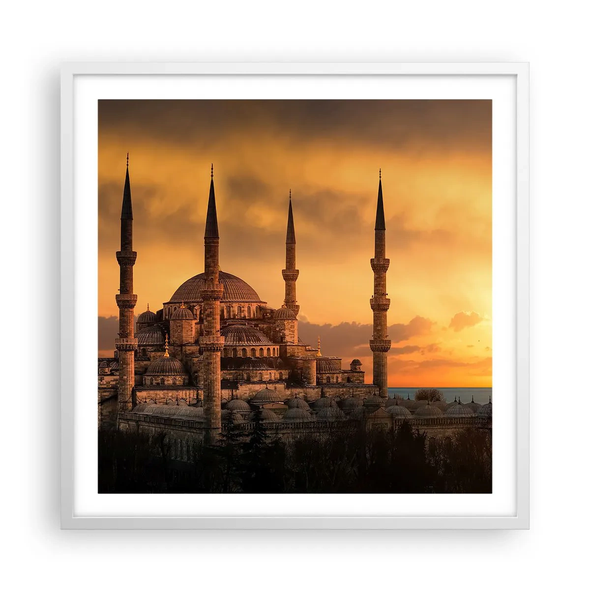 Plakat w białej ramie - Bóg jest wielki - 60x60 cm