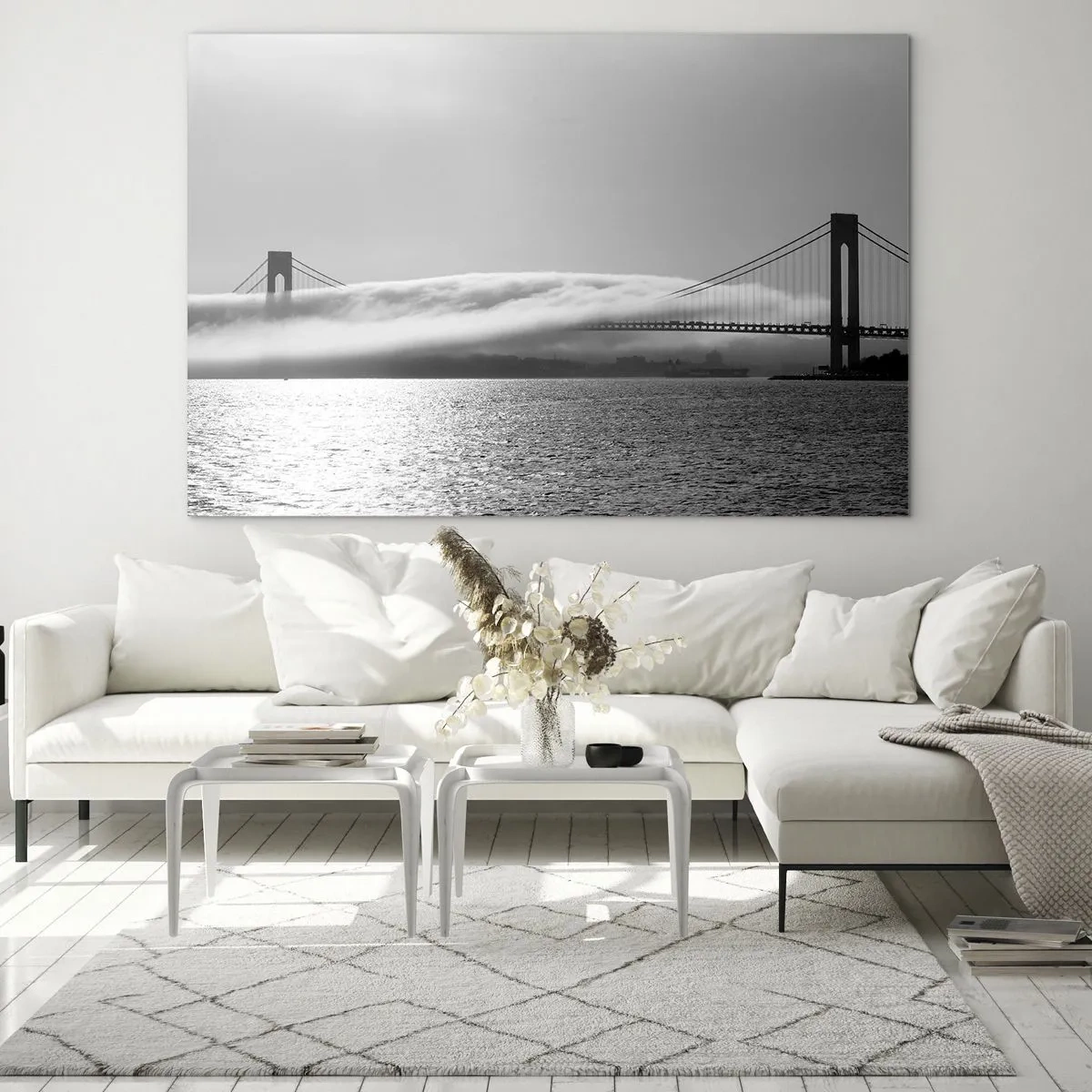 Obraz na szkle - Most w czerni i bieli z mgłą nad wodą - 120x80cm - Przepłynąć przez Złote Wrota - Nowoczesna dekoracja ścienna do salonu, kuchni i sypialni ARTTOR
