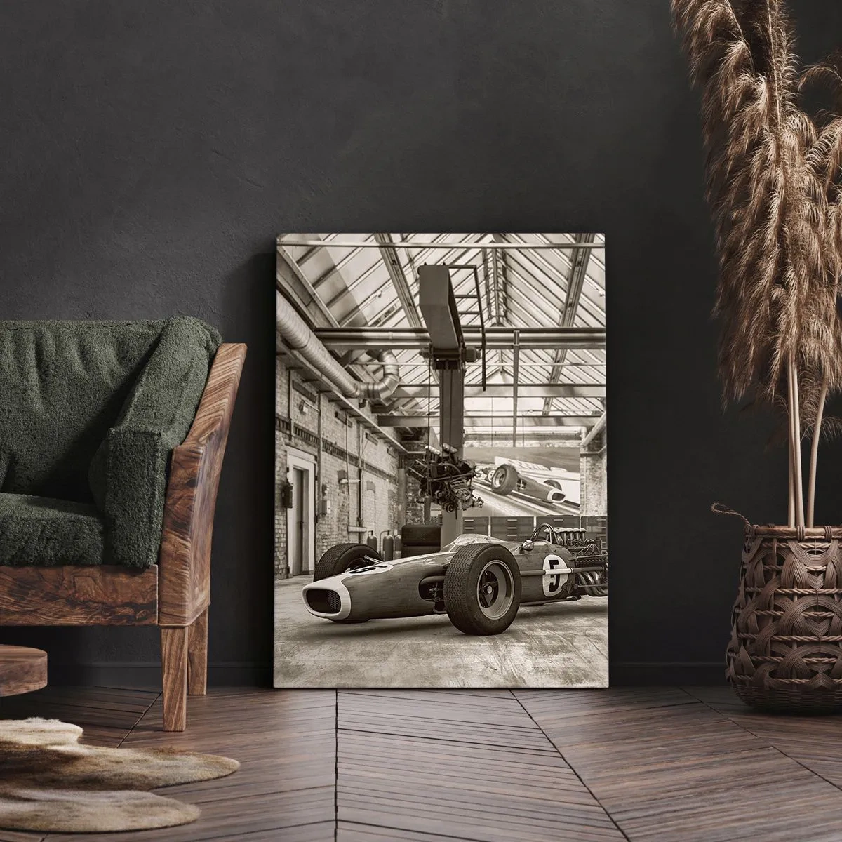 Obraz na płótnie - Klaszczowy samochód wyścigowy w warsztacie z unoszonym silnikiem - 50x70cm - Odpoczynek zwycięzcy - Nowoczesna dekoracja ścienna do salonu, kuchni i sypialni ARTTOR