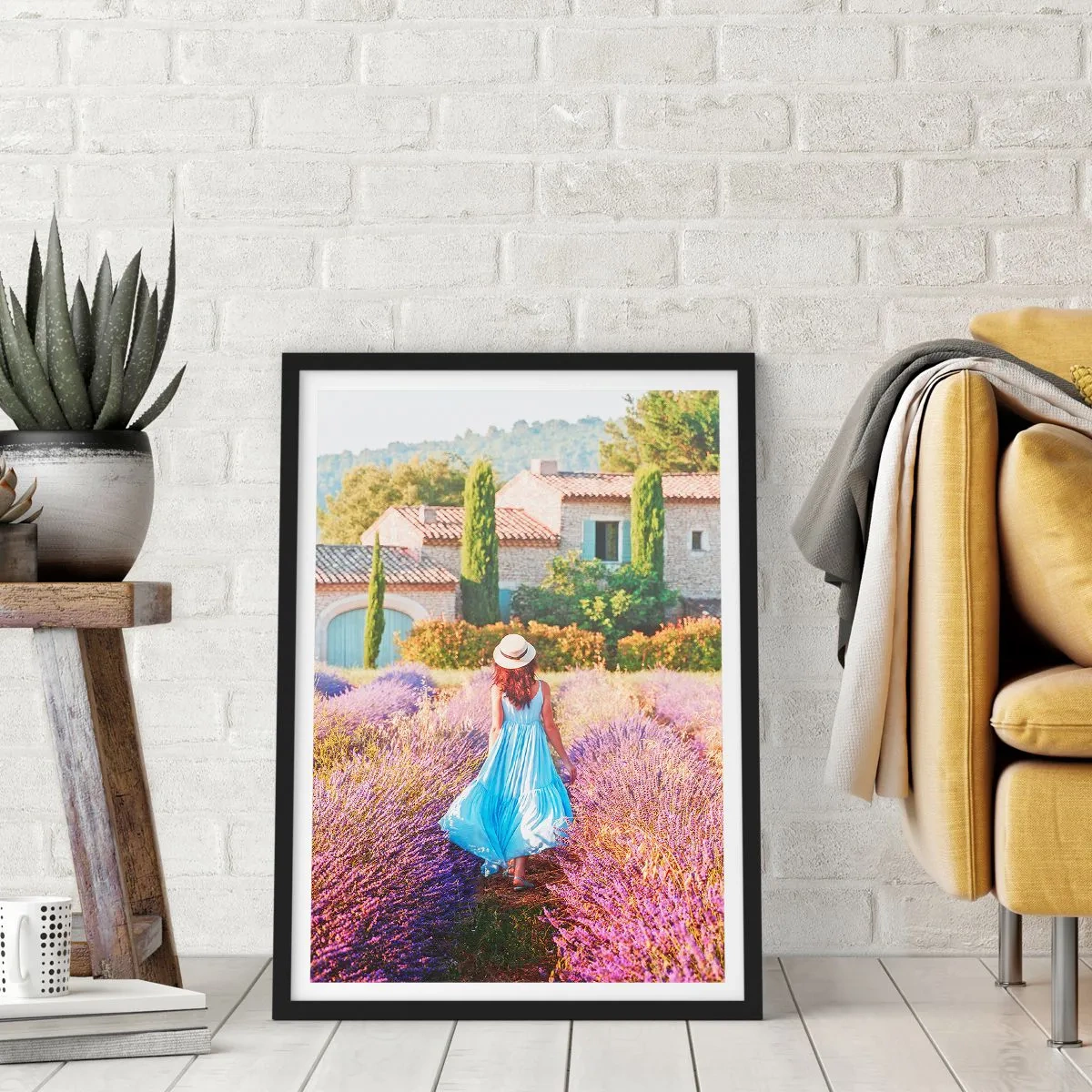 Plakat w czarnej ramie - Lawendowa dziewczyna - 30x40 cm