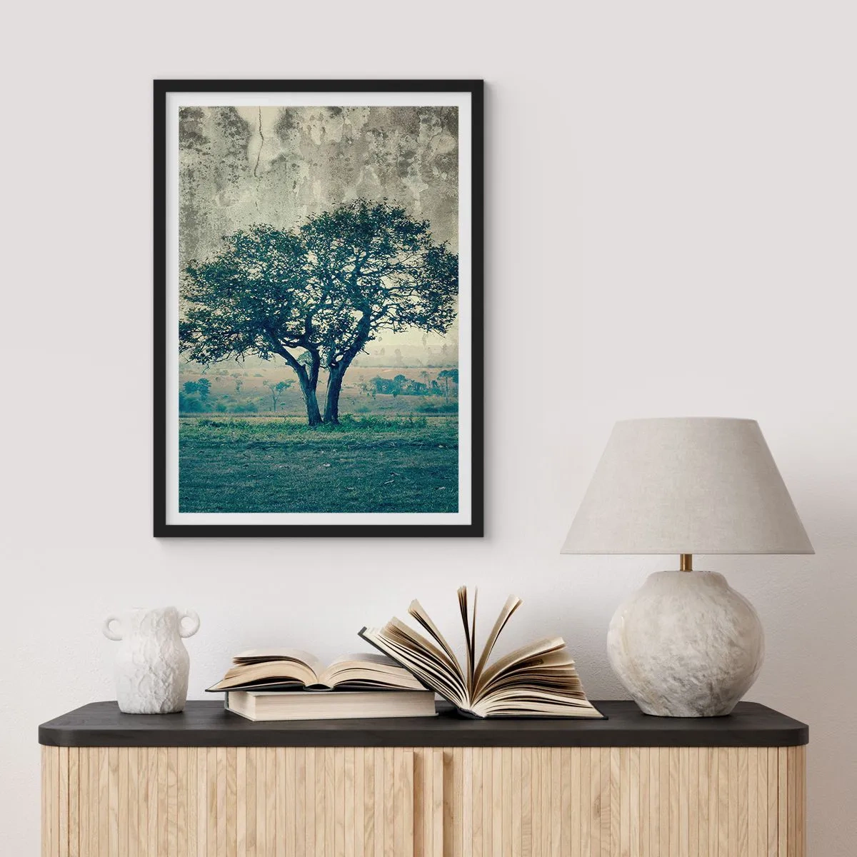 Plakat w czarnej ramie - Jabłoń na błękitnym błoniu? - 40x50 cm