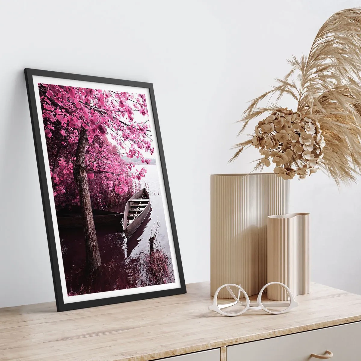 Plakat w czarnej ramie - W różowej ciszy - 70x100 cm