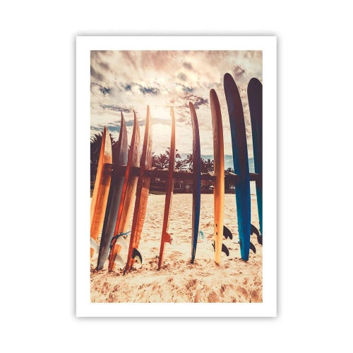 Plakat - Kolorowe deski surfingowe na tle plaży i palm - 50x70cm - Dobranoc, do jutra - Nowoczesna dekoracja ścienna do salonu, kuchni i sypialni ARTTOR