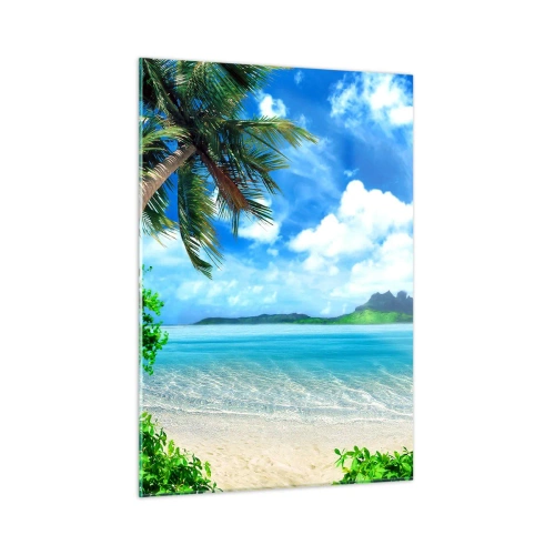 Obraz na szkle - Tropikalna plaża z palmami i widokiem na górzystą wyspę - 50x70cm - Lazur tropików - Nowoczesna dekoracja ścienna do salonu, kuchni i sypialni ARTTOR