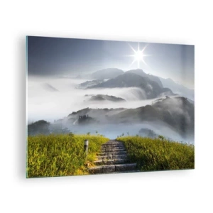 Obraz na szkle - Górski krajobraz z mgłą i schodami prowadzącymi na szczyt - 70x50cm - Wciąż w górę ku chmurom - Nowoczesna dekoracja ścienna do salonu i sypialni ARTTOR