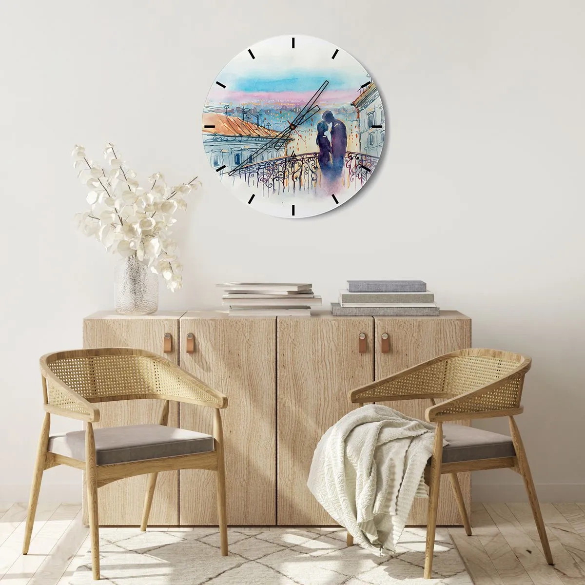 Zegar ścienny - Romantyczna para na balkonie z widokiem na miasto - 30x30cm - Paryscy kochankowie - Nowoczesna dekoracja ścienna do salonu, kuchni i sypialni ARTTOR