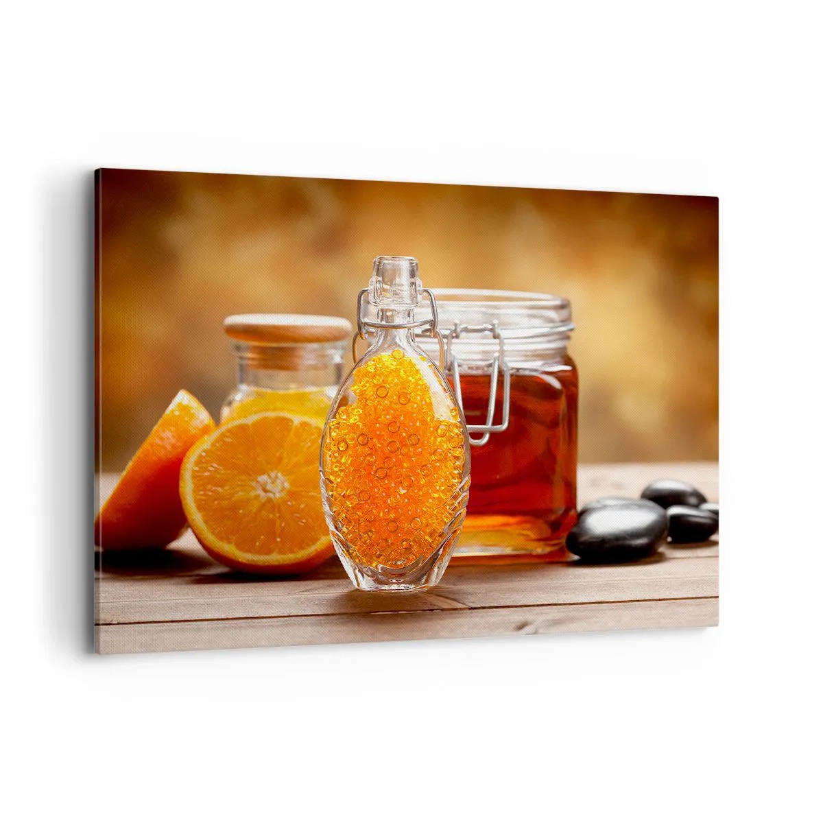 Obraz na płótnie - Butelka z bursztynowym płynem i świeże pomarańcze - 100x70cm - Słoneczne smaki i aromaty - Nowoczesna dekoracja ścienna do salonu, kuchni i sypialni ARTTOR