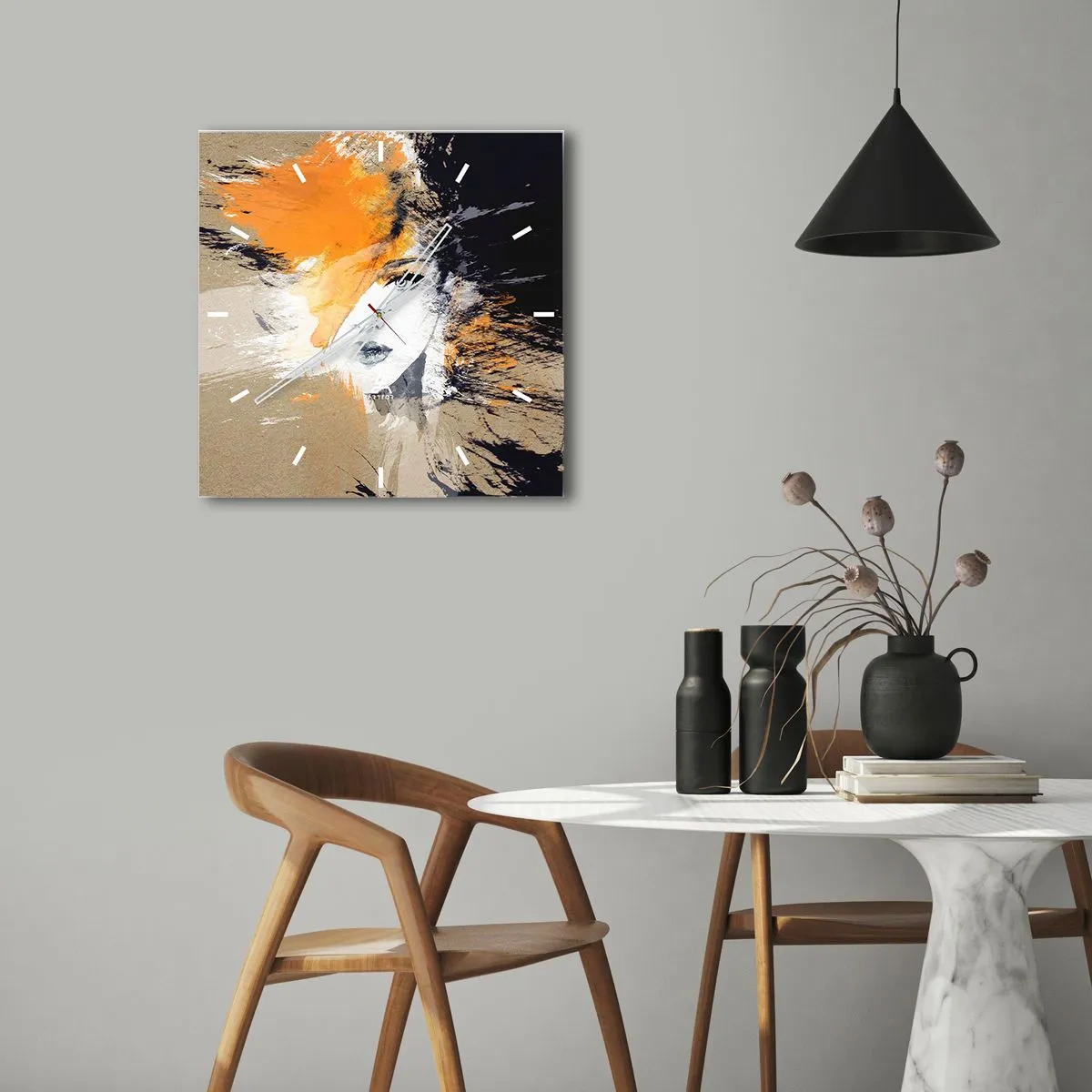 Zegar ścienny - Abstrakcyjny portret kobiety z intensywnymi kolorami - 30x30cm - I staje się światło - Nowoczesna dekoracja ścienna do salonu i sypialni ARTTOR