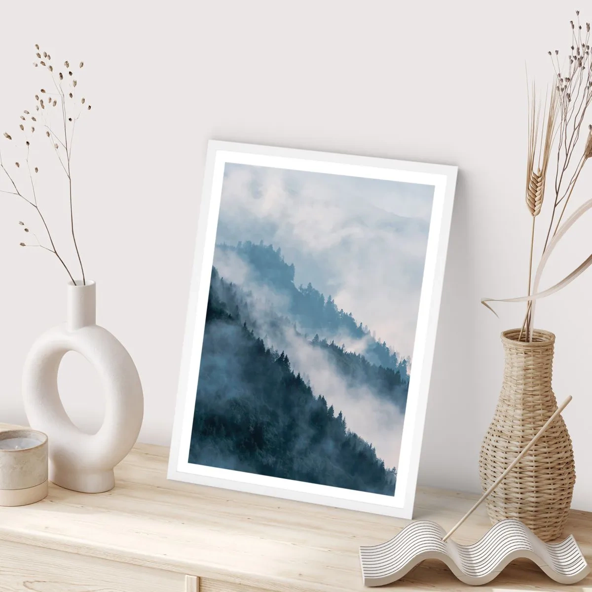 Plakat w białej ramie - Mistyka gór - 40x50 cm
