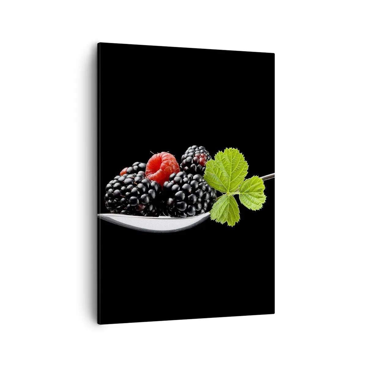 Obraz na płótnie - Jeżyny i maliny na łyżce - 50x70cm - Smak świeżości - Nowoczesna dekoracja ścienna do salonu, kuchni i sypialni ARTTOR