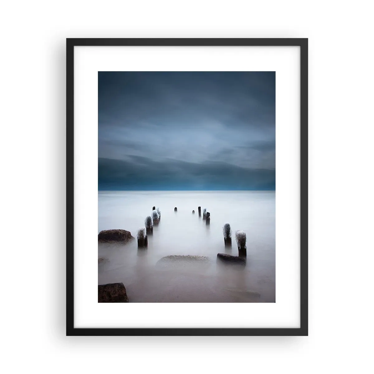 Plakat w czarnej ramie - Zamyślone jezioro - 40x50 cm