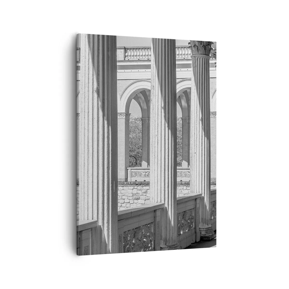 Obraz na płótnie - Czarno-biała fotografia klasycznych kolumn i łuków - 50x70cm - Słoneczna arkada - Nowoczesna dekoracja ścienna do salonu, kuchni i sypialni ARTTOR