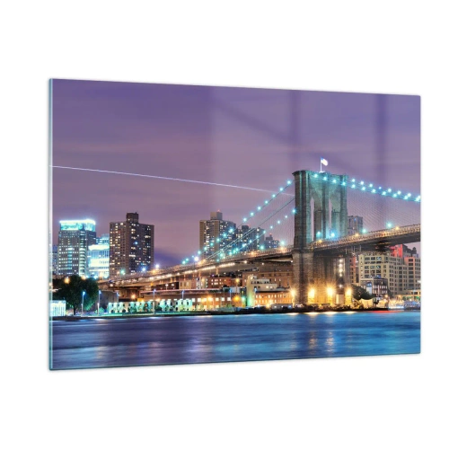 Obraz na szkle - Brooklyn Bridge nocą z podświetlonymi wieżami i miastem - 120x80cm - Od wielu lat Brookliński Most - Nowoczesna dekoracja ścienna do salonu, kuchni i sypialni ARTTOR