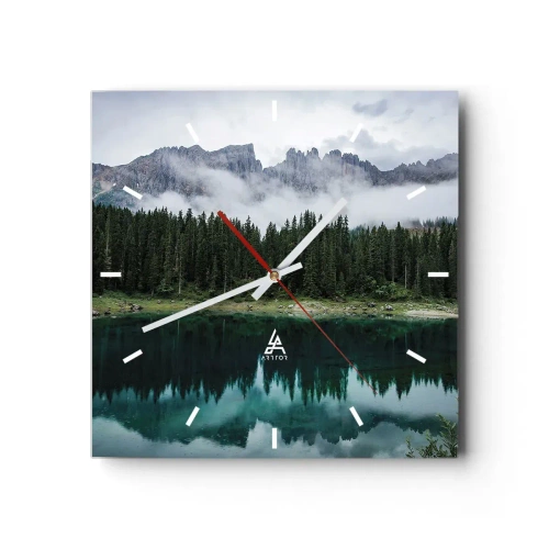 Zegar ścienny - Górski krajobraz z lasem i jeziorem odbijającym niebo - 30x30cm - Cicho, cicho, nie budźmy wody spiącej… - Nowoczesna dekoracja ścienna do salonu i sypialni ARTTOR