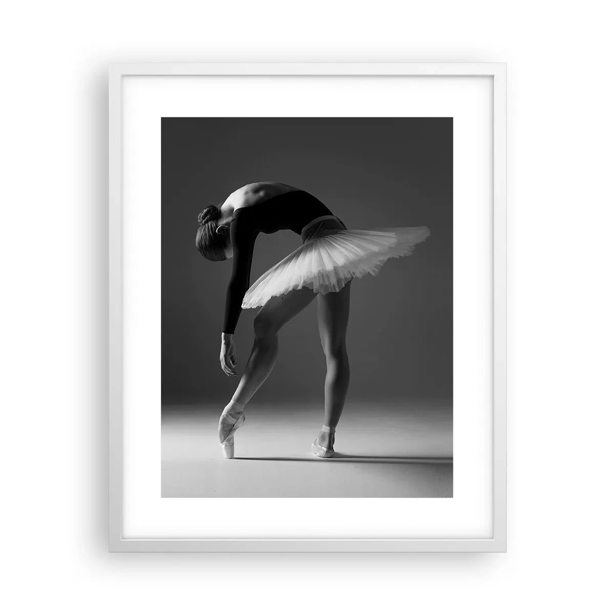Plakat w białej ramie - Bella balerina - 40x50 cm