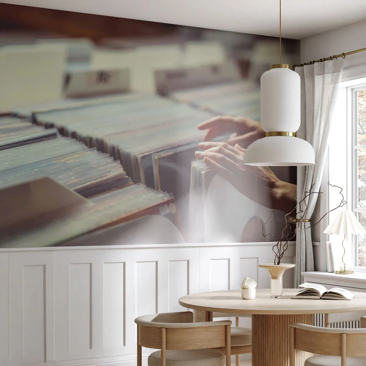 Fototapeta Premium Canvas - Ręce przeglądające kolekcję winyli - 100x70cm - W poszukiwaniu wzruszeń - Nowoczesna dekoracja ścienna do salonu i sypialni ARTTOR