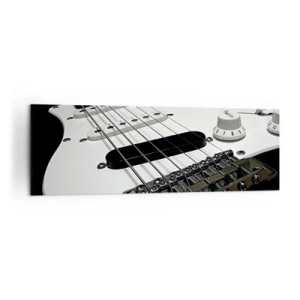 Obraz na płótnie - Biała gitara elektryczna w zbliżeniu na czarnym tle. - 160x50cm - Ukryty w bieli dźwięk - Nowoczesna dekoracja ścienna do salonu i sypialni ARTTOR