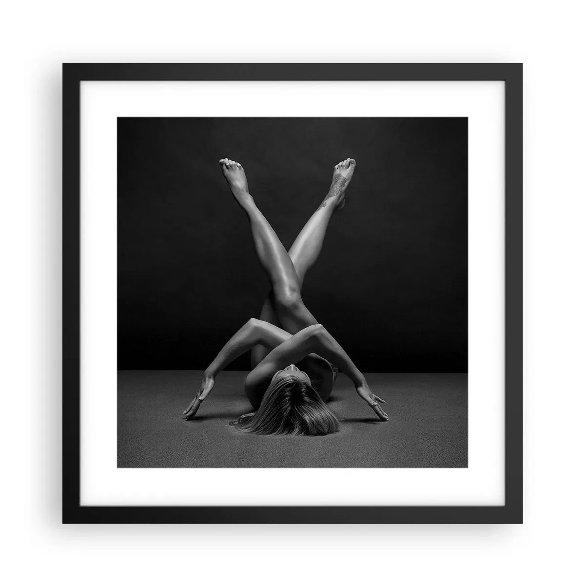 Plakat w czarnej ramie - Geometria nagości - 40x40 cm