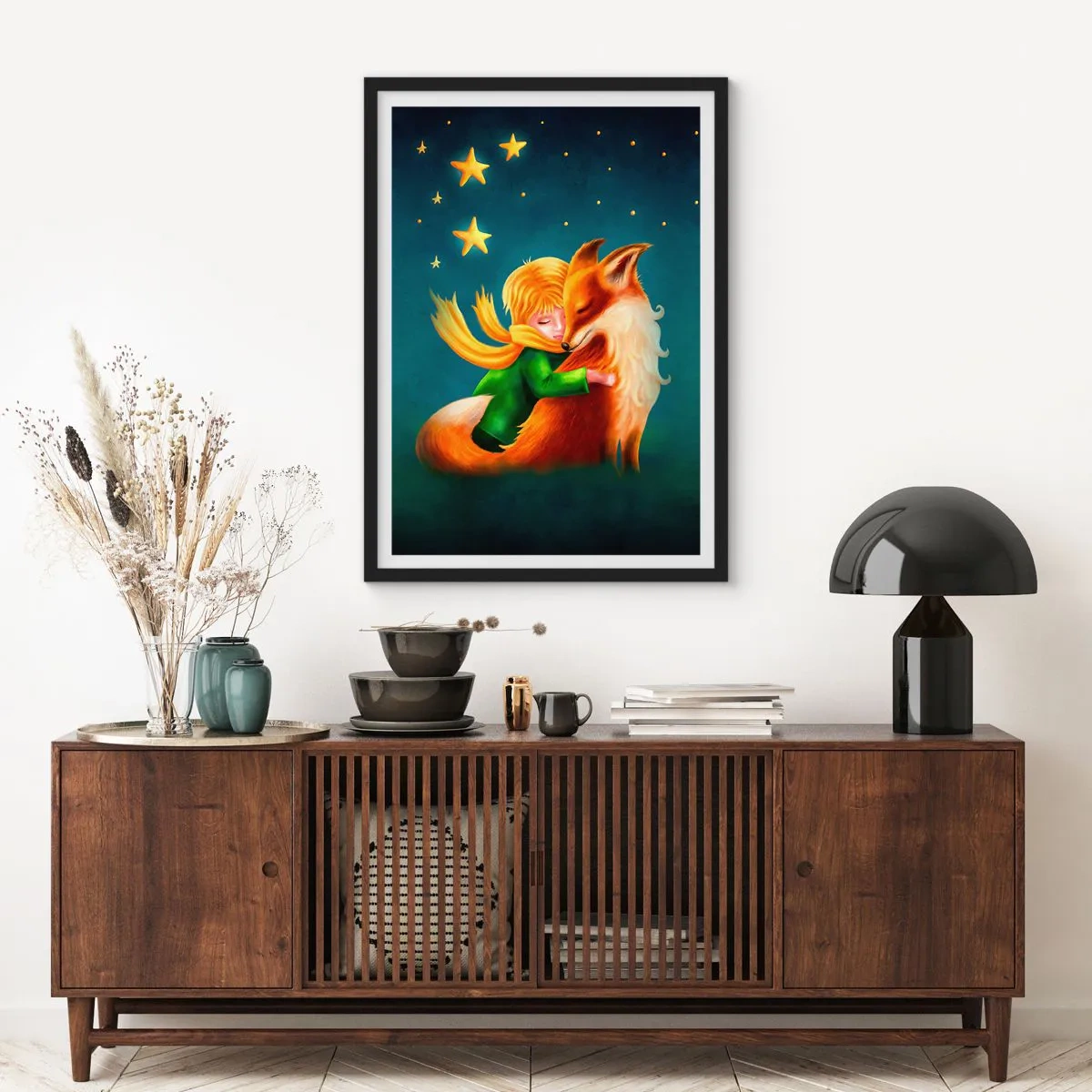 Plakat w czarnej ramie - Mały Książę - Postać z lisem w magicznej scenerii gwiazd - 50x70cm