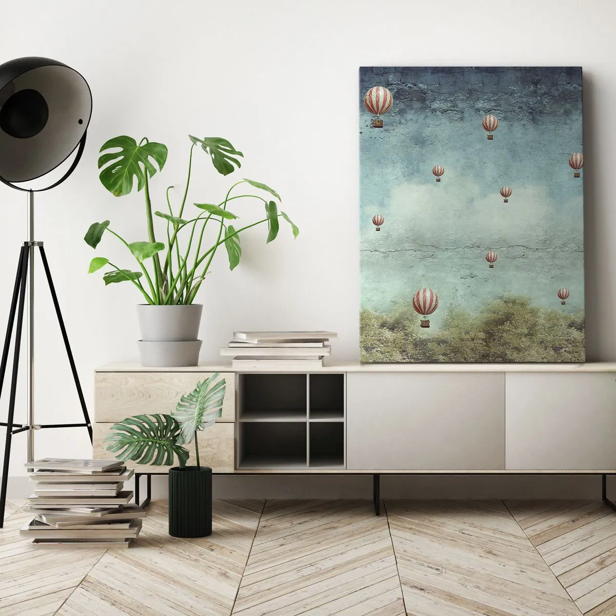 Obraz na płótnie - Balony na ogrzane powietrze unoszące się nad lasem na tle nieba - 50x70cm - Wolni od zgiełku życia - Nowoczesna dekoracja ścienna do salonu, kuchni i sypialni ARTTOR