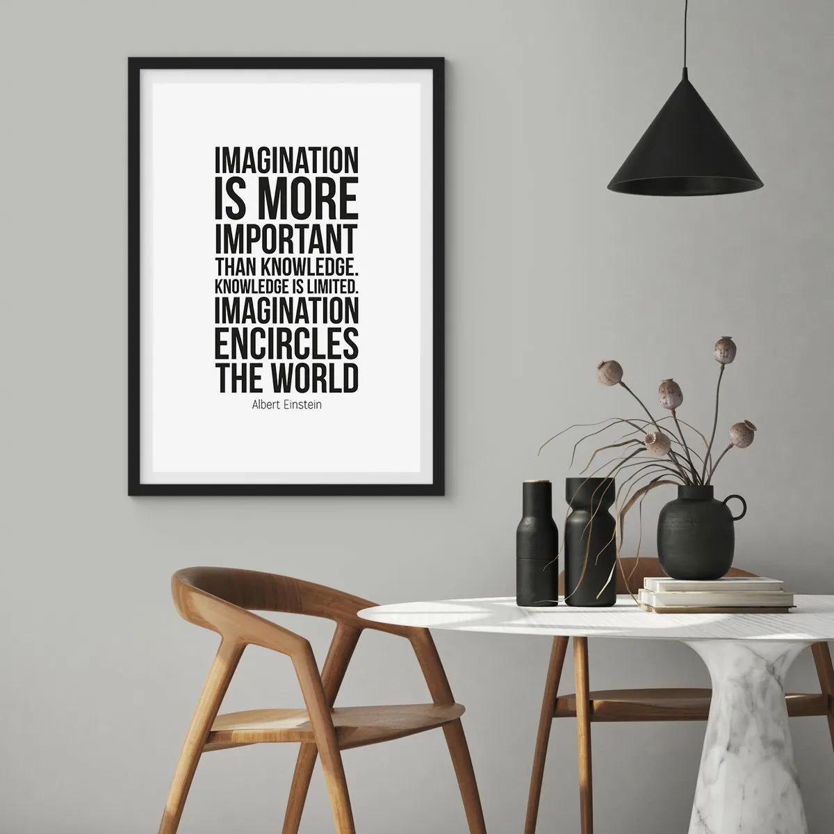 Plakat w czarnej ramie - Cytat o wyobraźni na białym tle - 50x70cm - Einstein o mocy wyobraźni - Nowoczesna dekoracja ścienna do salonu i sypialni ARTTOR