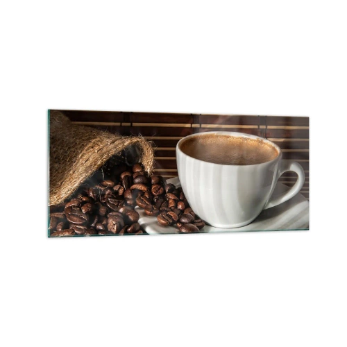 Obraz na szkle - Filiżanka kawy z ziarnami na tle bambusowym - 120x50cm - Czarność węgla, przejrzystość bursztynu - Nowoczesna dekoracja ścienna do salonu i sypialni ARTTOR