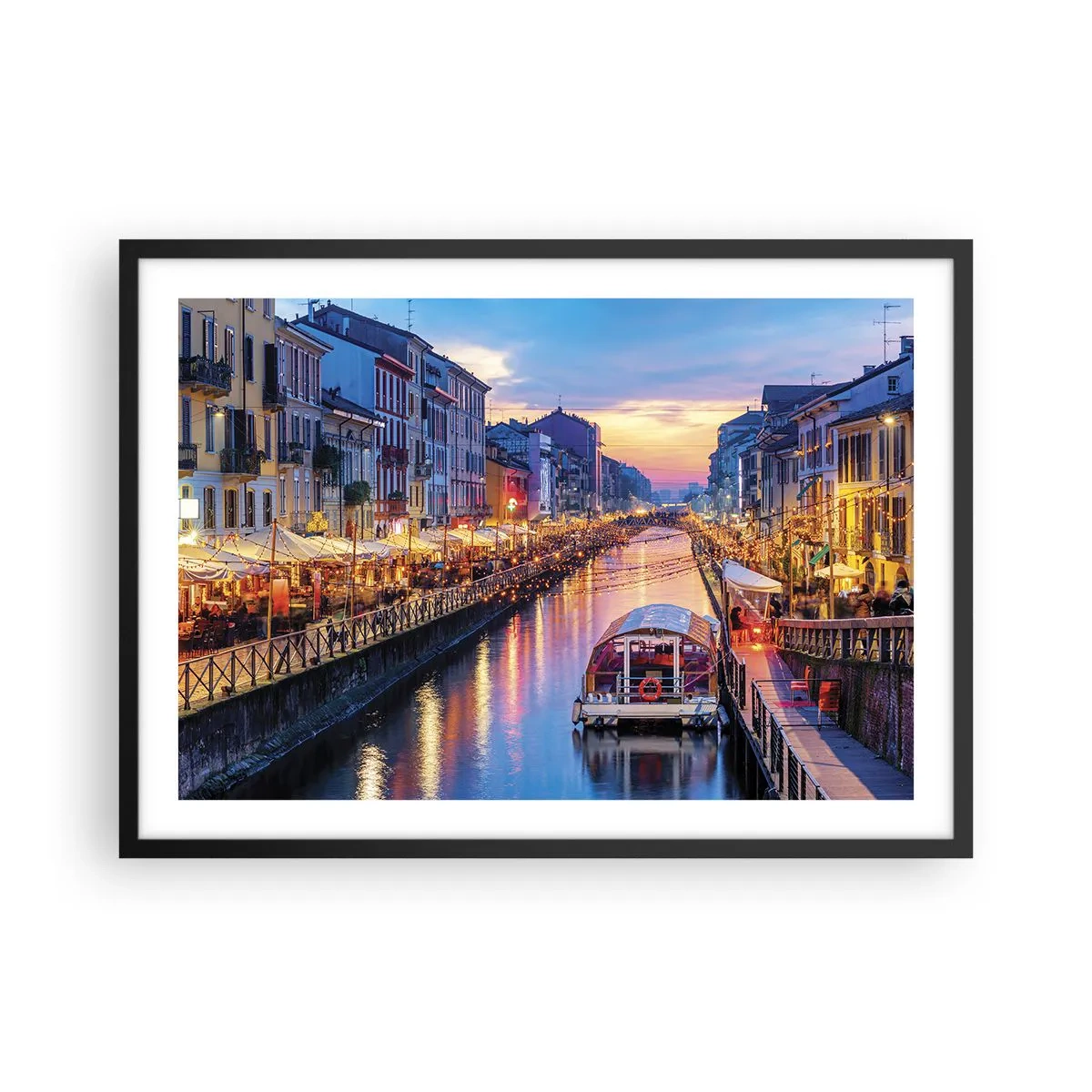 Plakat w czarnej ramie - Kanał z oświetleniem w otoczeniu kolorowych budynków - 70x50cm - Wieczór światła i zabawy - Nowoczesna dekoracja ścienna do salonu i sypialni ARTTOR