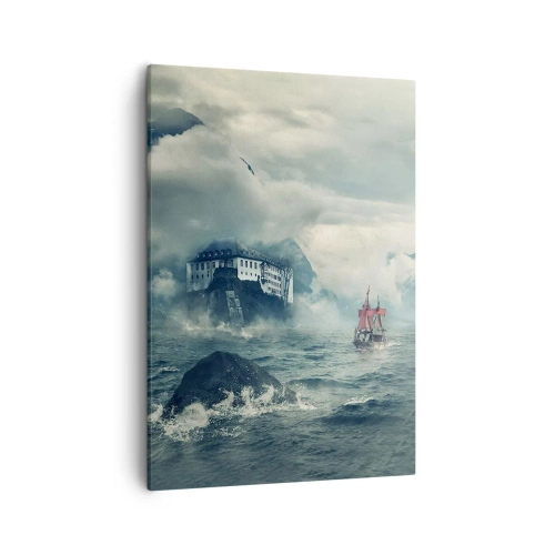 Obraz na płótnie - Tajemniczy zamek na skale otoczony mgłą i wzburzonym morzem z żaglowcem - 50x70cm - Na magicznych wodach - Nowoczesna dekoracja ścienna do salonu, kuchni i sypialni ARTTOR