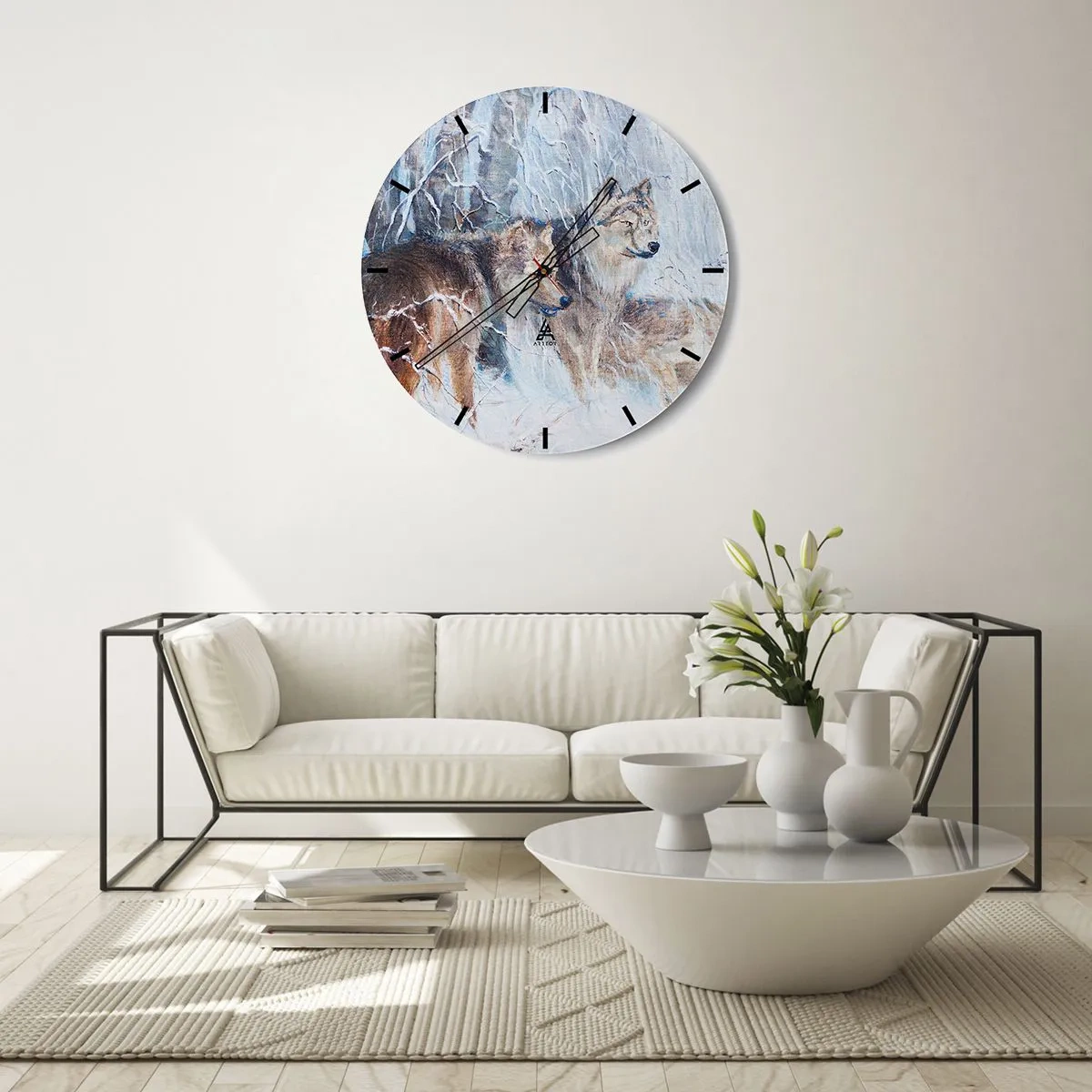 Zegar ścienny - Wilk w zimowym krajobrazie, w otoczeniu śnieżnych drzew - 30x30cm - Uwaga! Nadchodzi… - Nowoczesna dekoracja ścienna do salonu, kuchni i sypialni ARTTOR