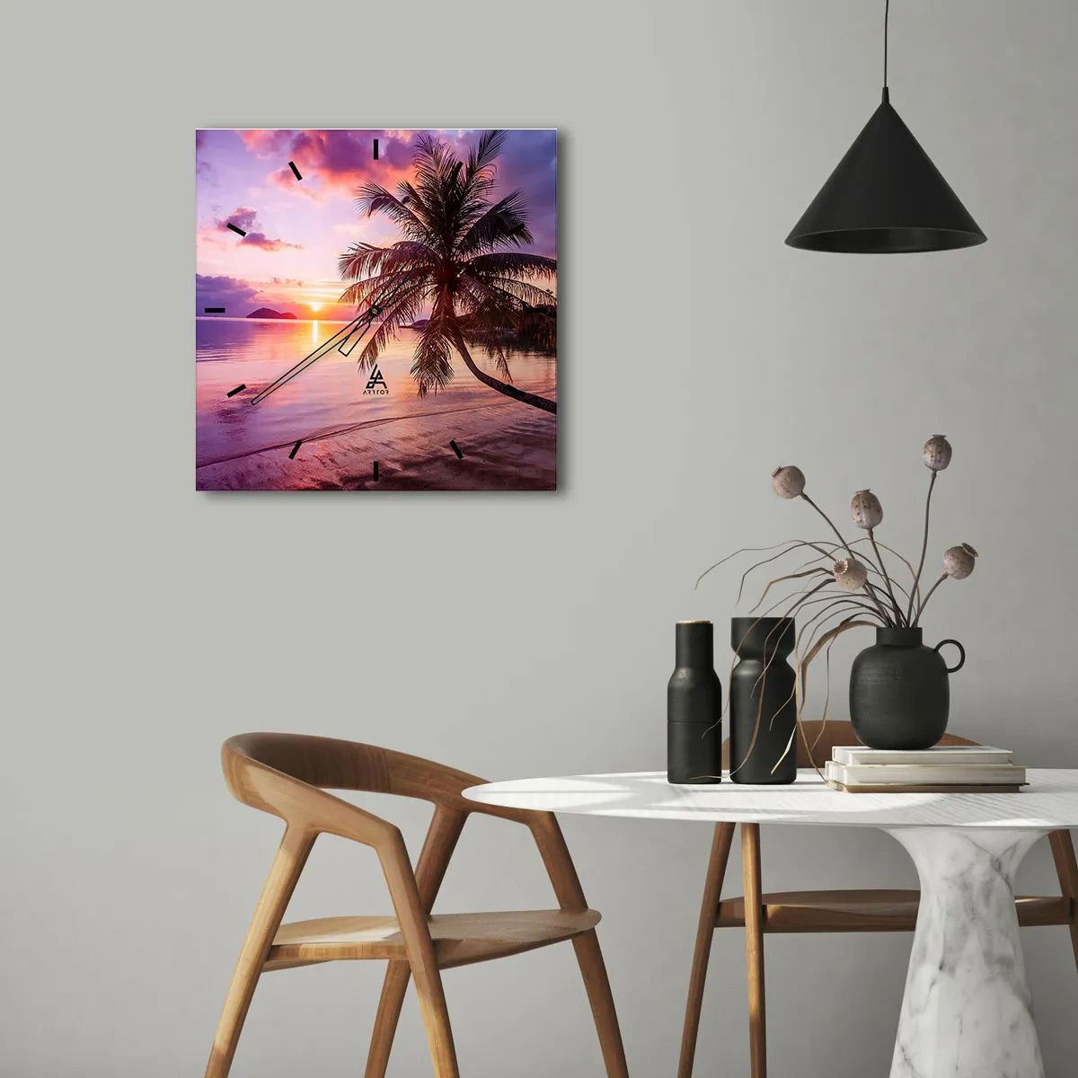 Zegar ścienny - Tropikalna plaża z palmą o zachodzie słońca - 30x30cm - Błogość aż po horyzont - Nowoczesna dekoracja ścienna do salonu i sypialni ARTTOR
