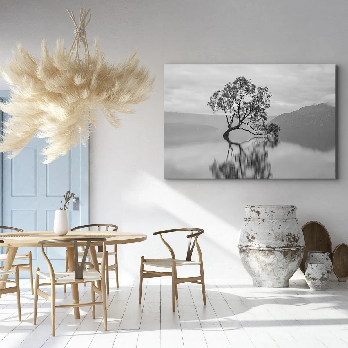 Obraz na płótnie - Samotne drzewo odbijające się w wodzie na tle gór - 120x80cm - Jest taki kraj - Nowoczesna dekoracja ścienna do salonu, kuchni i sypialni ARTTOR