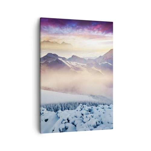 Obraz na płótnie - Górski krajobraz zimowy z lasem pokrytym śniegiem - 50x70cm - Siła i czystość natury - Nowoczesna dekoracja ścienna do salonu, kuchni i sypialni ARTTOR