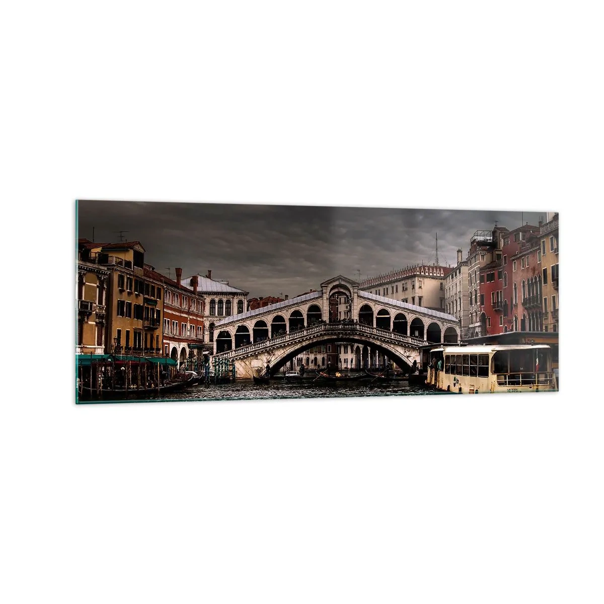 Obraz na szkle - Most Rialto w Wenecji nad Kanałem Grande, klasyczna architektura. - 140x50cm - Obietnica weneckiego wieczoru - Nowoczesna dekoracja ścienna do salonu i sypialni ARTTOR