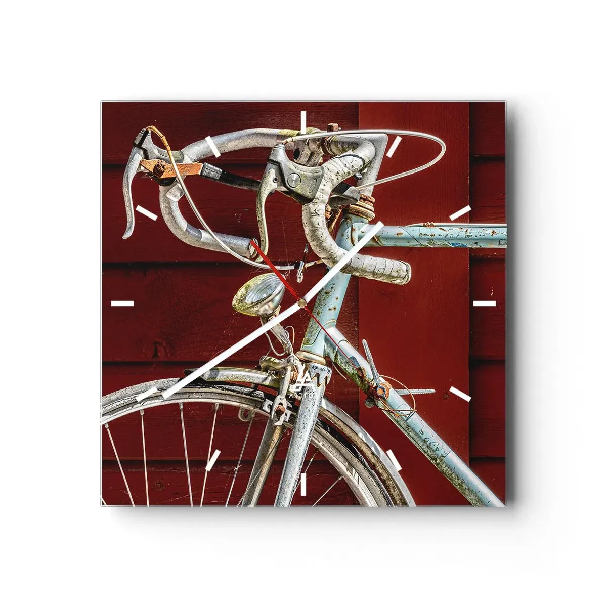 Zegar ścienny - Zabytkowy rower na tle czerwonej drewnianej ściany - 30x30cm - Stworzony do zwycięstw - Nowoczesna dekoracja ścienna do salonu i sypialni ARTTOR