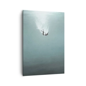 Obraz na płótnie - Postać opadająca w głębiny oceanu w otoczeniu spokojnej wody - 50x70cm - W objęciach oceanu - Nowoczesna dekoracja ścienna do salonu, kuchni i sypialni ARTTOR