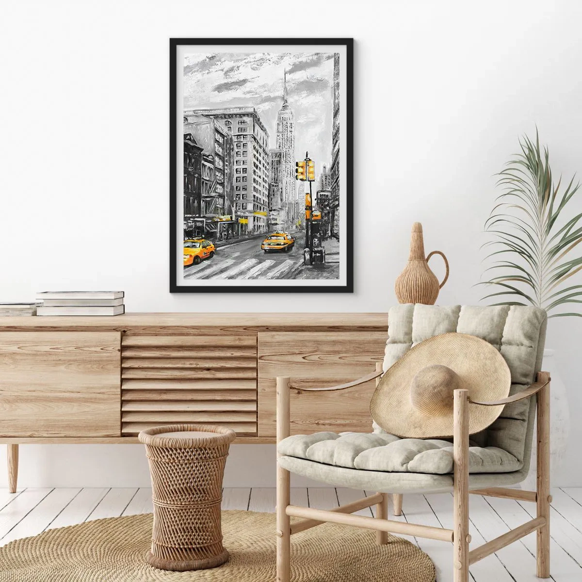 Plakat w czarnej ramie - Ulica Nowego Jorku z żółtymi taksówkami w tle - 50x70cm - Nowojorska opowieść - Nowoczesna dekoracja ścienna do salonu i sypialni ARTTOR