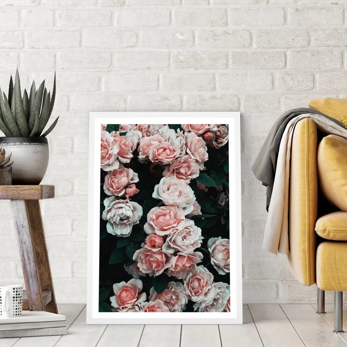 Plakat w białej ramie - Różany ansamble - 70x100 cm