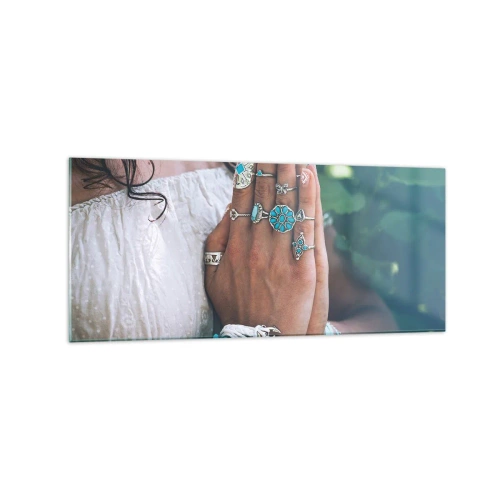 Obraz na szkle - Ręce ozdobione biżuterią w stylu boho - 120x50cm - Witaj w centrum bytu - Nowoczesna dekoracja ścienna do salonu i sypialni ARTTOR