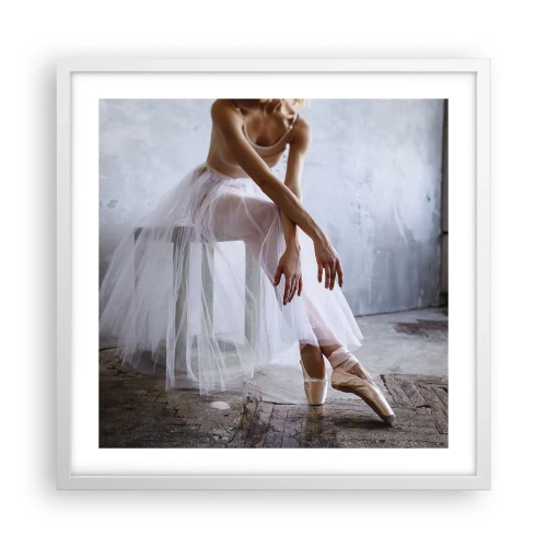 Plakat w białej ramie - Zanim zabłysną światła rampy - 50x50 cm