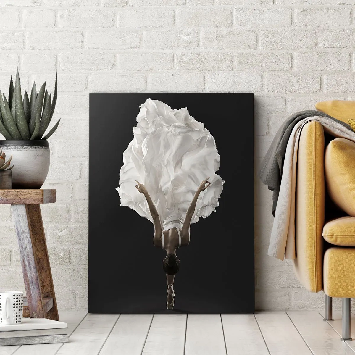 Obraz na płótnie - Baletnica w białej sukni w artystycznej pozie na czarnym tle - 50x70cm - Niezwykłe pas - Nowoczesna dekoracja ścienna do salonu, kuchni i sypialni ARTTOR