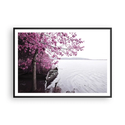Plakat w czarnej ramie - Łódka przy brzegu jeziora wśród różowych drzew - 100x70cm - W różowej ciszy - Nowoczesna dekoracja ścienna do salonu i sypialni ARTTOR