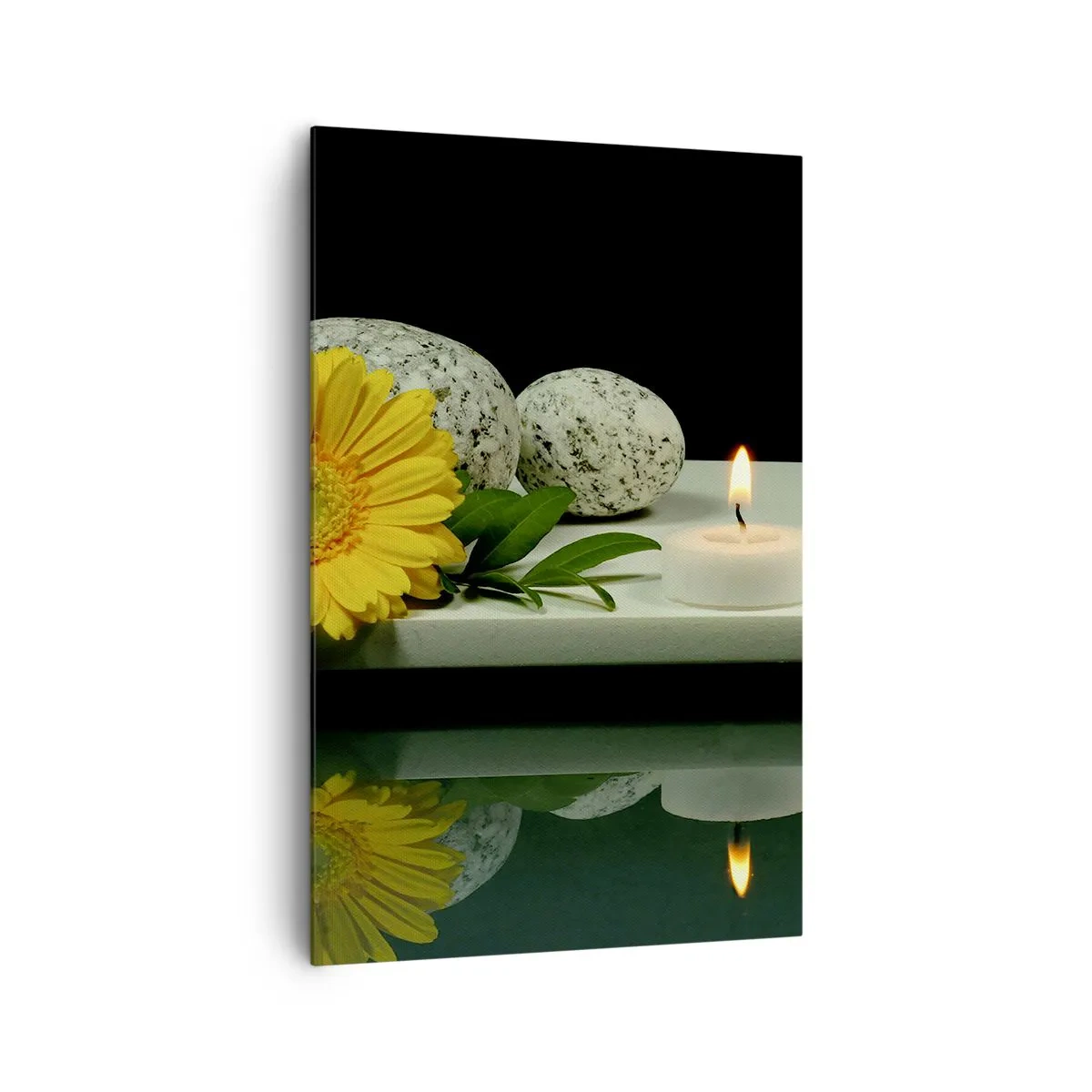 Obraz na płótnie - Żółty kwiat, świece i kamienie na tle wody - 80x120cm - Ukojenie zmysłów - Nowoczesna dekoracja ścienna do salonu i sypialni ARTTOR