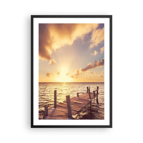 Plakat w czarnej ramie - Drewniane molo na tle morza o zachodzie słońca - 50x70cm - Złota kraina łagodności - Nowoczesna dekoracja ścienna do salonu i sypialni ARTTOR
