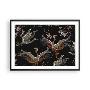Plakat w czarnej ramie - Stylowe żurawie i kwiaty na czarnym tle - 70x50cm - Baśniowy ptak - Nowoczesna dekoracja ścienna do salonu i sypialni ARTTOR