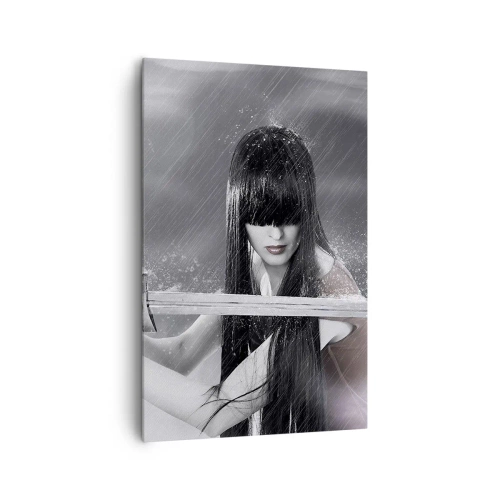 Obraz na płótnie - Kobieta z mieczem w deszczu o dynamicznym i tajemniczym wyglądzie - 80x120cm - Piękna i niebezpieczna - Nowoczesna dekoracja ścienna do salonu i sypialni ARTTOR