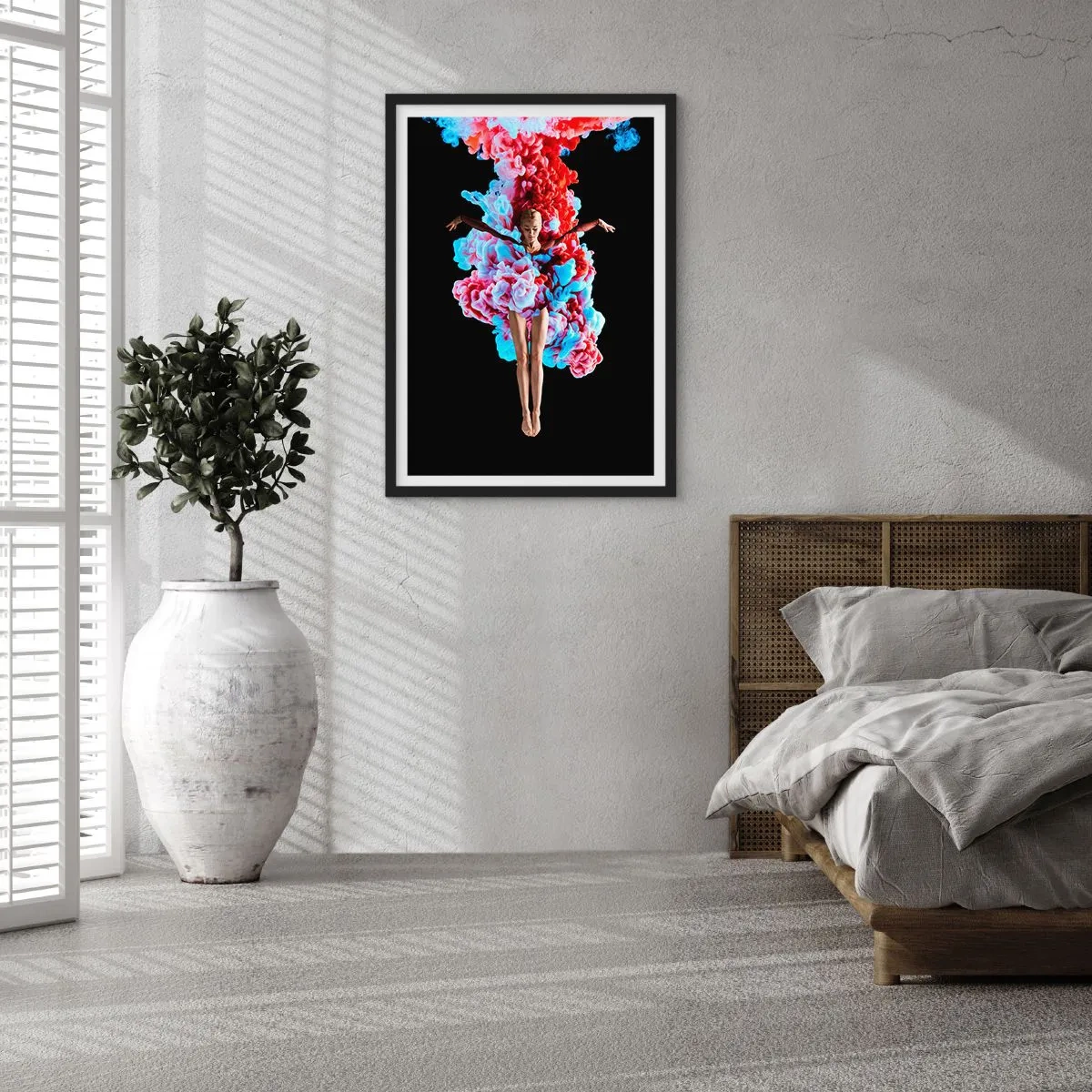 Plakat w czarnej ramie - Tancerka otoczona kolorowym dymem na czarnym tle - 50x70cm - W pełnym rozkwicie - Nowoczesna dekoracja ścienna do salonu i sypialni ARTTOR